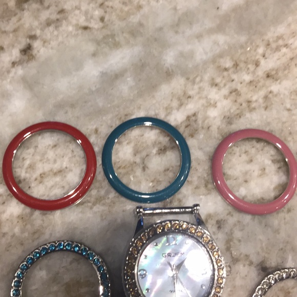 Watch Gruen vintages 9 bezel colors main image 2